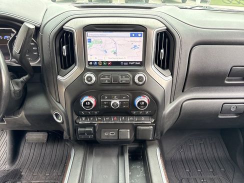 Used 2020 GMC Sierra 2500 Denali w/ Denali Ultimate Package image 25