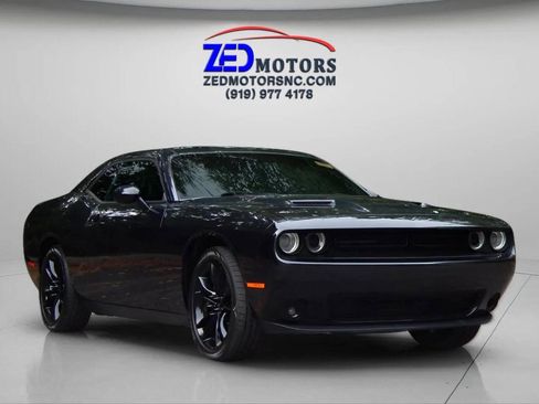 Used 2018 Dodge Challenger SXT Plus image 2