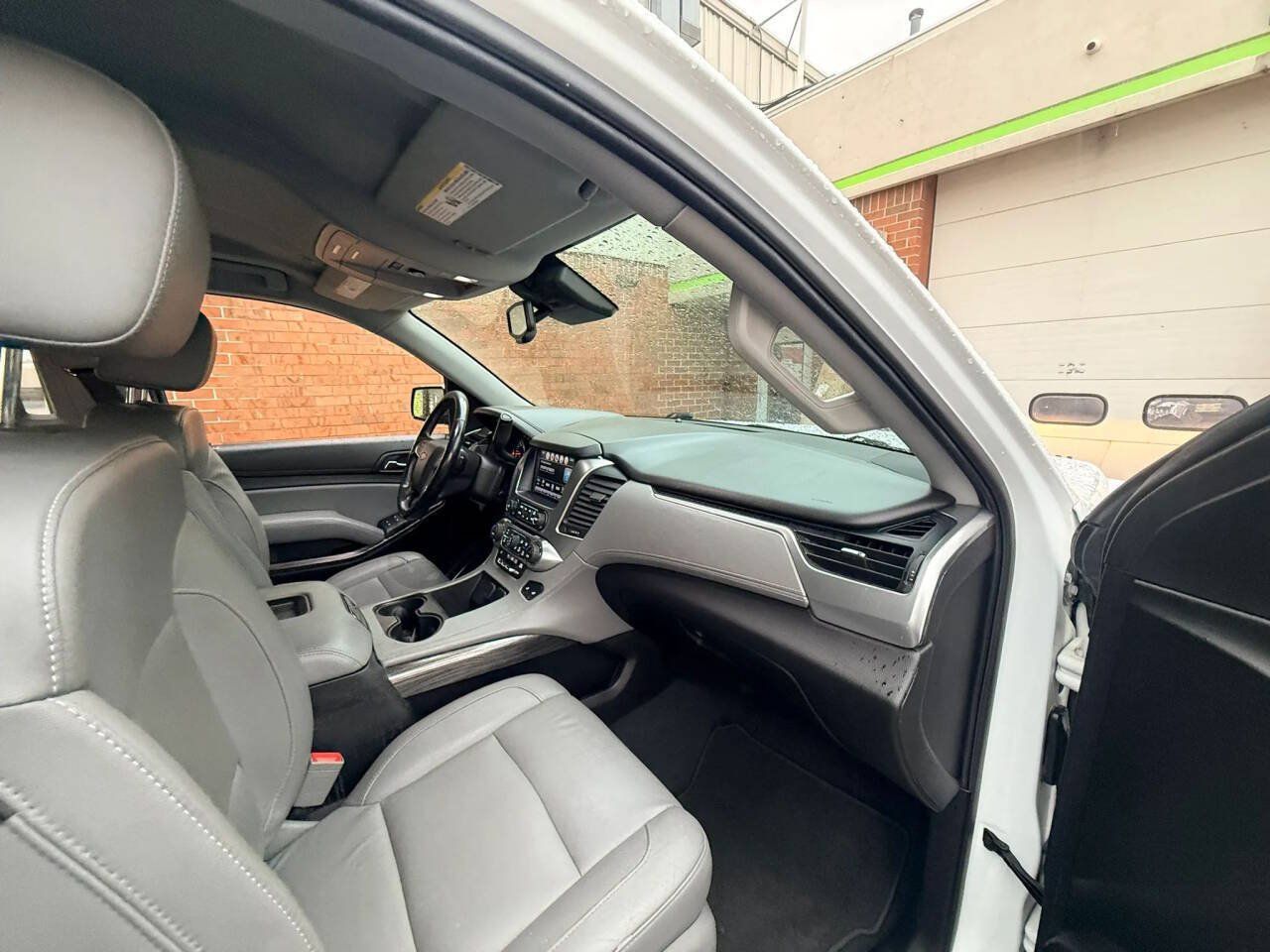 Used 2019 Chevrolet Suburban LT w/ Luxury Package AWD/4WD image 36