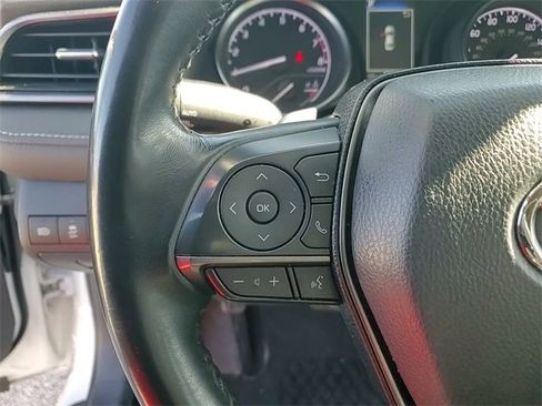 Used 2023 Toyota Camry SE image 13