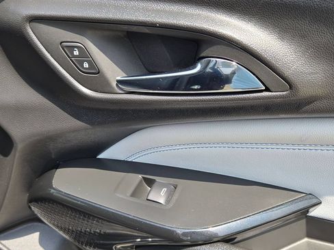 Used 2025 Chevrolet Trax LT w/ LT Convenience Package FWD image 35