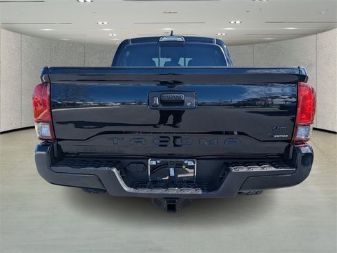 Used 2022 Toyota Tacoma SR5 image 4