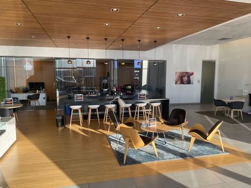 Used 2023 Volkswagen Tiguan SE R-Line image 13