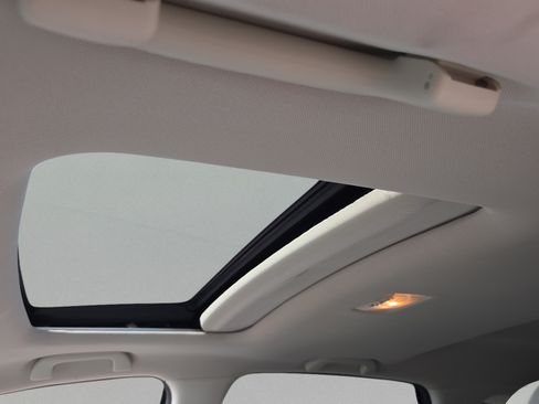 Used 2015 Honda CR-V EX-L image 10