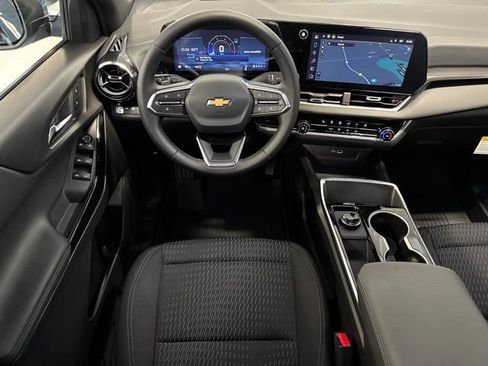 New 2026 Chevrolet Equinox LT w/ Safety and Technology Package AWD/4WD image 6