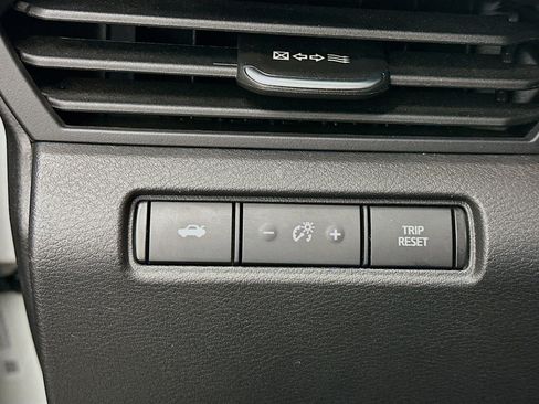 Used 2024 Nissan Altima 2.5 S image 17