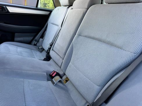 Used 2019 Subaru Outback 2.5i AWD/4WD image 29