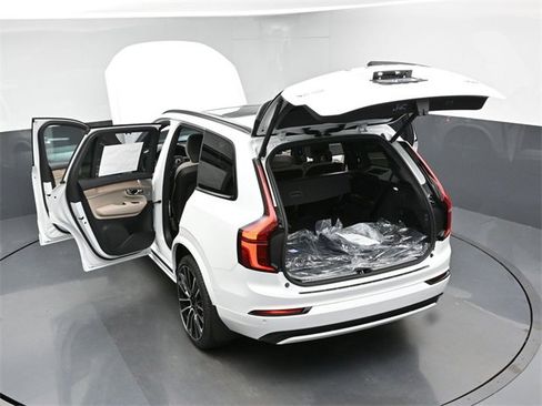 New 2026 Volvo XC90 B6 Ultra w/ Lounge Package image 52