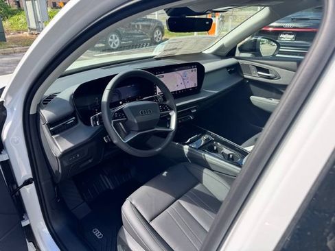 New 2026 Audi Q3 quattro 2.0T AWD/4WD image 17