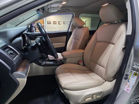 Used 2017 Subaru Outback 3.6R Limited AWD/4WD image 15
