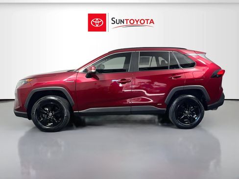 Used 2021 Toyota RAV4 LE image 7