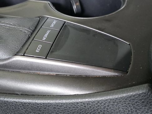 Used 2024 Toyota Camry SE FWD image 20
