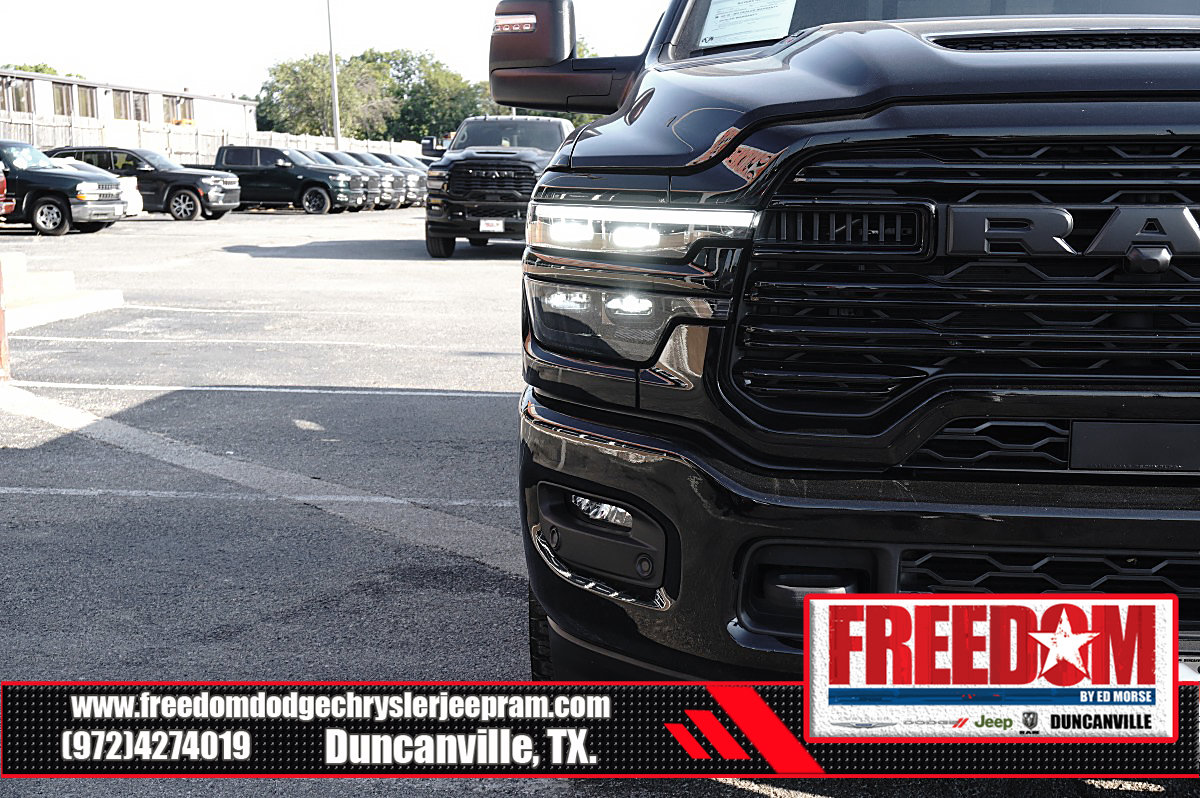 Used 2025 RAM 2500 Laramie AWD/4WD image 41
