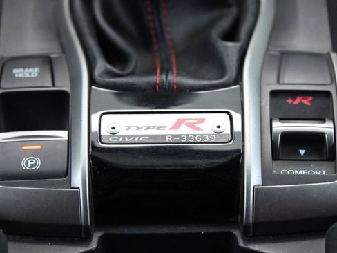 Used 2019 Honda Civic Type R image 44