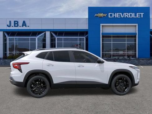 New 2026 Chevrolet Trax ACTIV w/ Sunroof Package FWD image 5