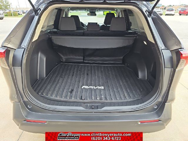 Used 2025 Toyota RAV4 XLE AWD/4WD image 21