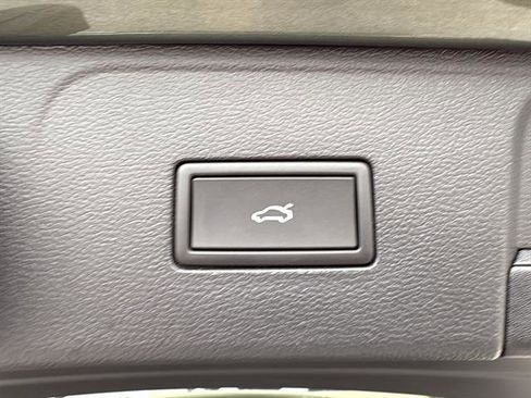 New 2026 Volkswagen Atlas SE image 13