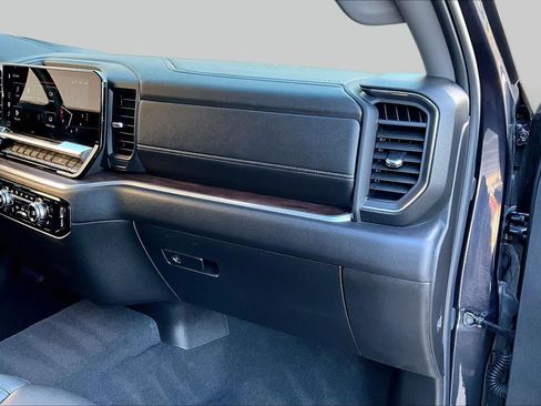 Used 2026 GMC Sierra 1500 SLT RWD image 19