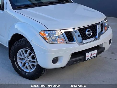 Used 2020 Nissan Frontier SV image 35