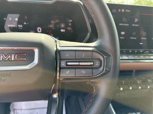 Used 2025 GMC Canyon AT4 w/ Technology Plus Package AWD/4WD image 22