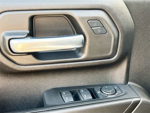 Used 2024 Chevrolet Silverado 2500 Custom w/ Snow Plow Prep/Camper Package image 9