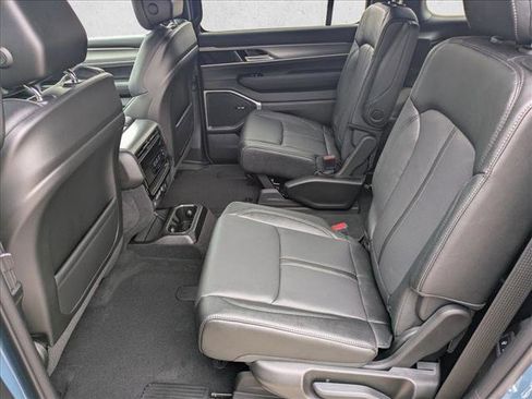 New 2026 Jeep Grand Wagoneer Limited AWD/4WD image 16
