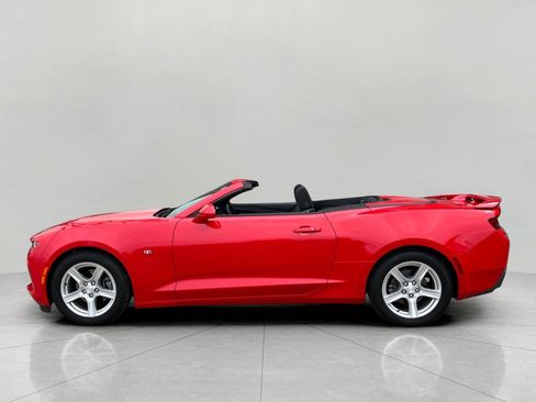 Used 2018 Chevrolet Camaro LT w/ Technology Package RWD image 14