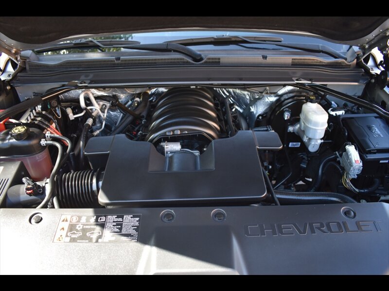 Used 2018 Chevrolet Tahoe LT w/ Luxury Package RWD image 42