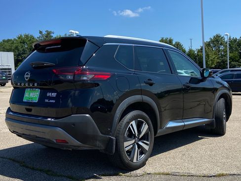 Used 2023 Nissan Rogue SL w/ SL Premium Package AWD/4WD image 3