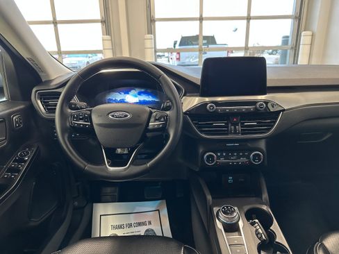 Used 2022 Ford Escape Titanium image 18