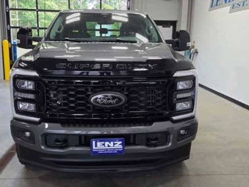 Used 2025 Ford F250 Lariat w/ Black Appearance Package AWD/4WD image 3