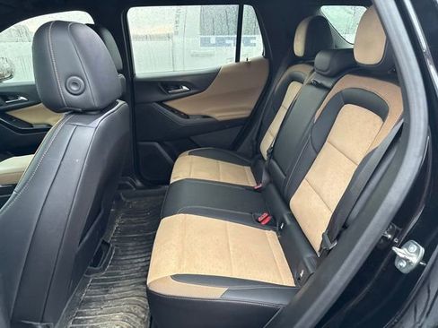 Used 2025 Chevrolet Equinox ACTIV image 9