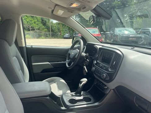 Used 2022 Chevrolet Colorado W/T AWD/4WD image 37