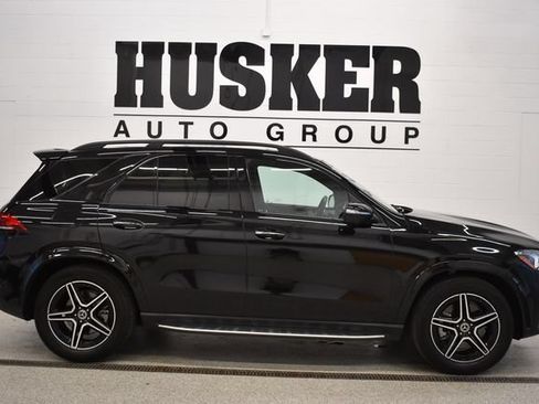 Used 2023 Mercedes-Benz GLE 450 4MATIC image 2