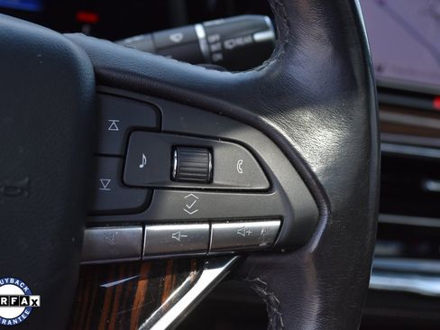 Used 2021 Cadillac Escalade ESV Premium Luxury w/ LPO, Illumination Package image 30