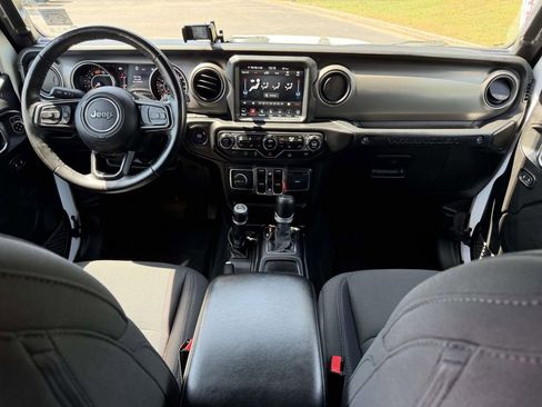 Used 2022 Jeep Wrangler Unlimited Sport AWD/4WD image 2