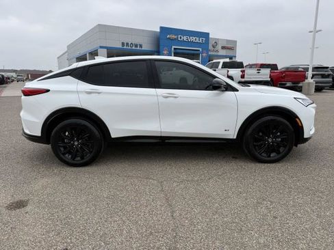 New 2026 Buick Envista Sport Touring image 10