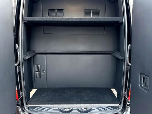 Used 2024 Mercedes-Benz Sprinter 3500 image 23