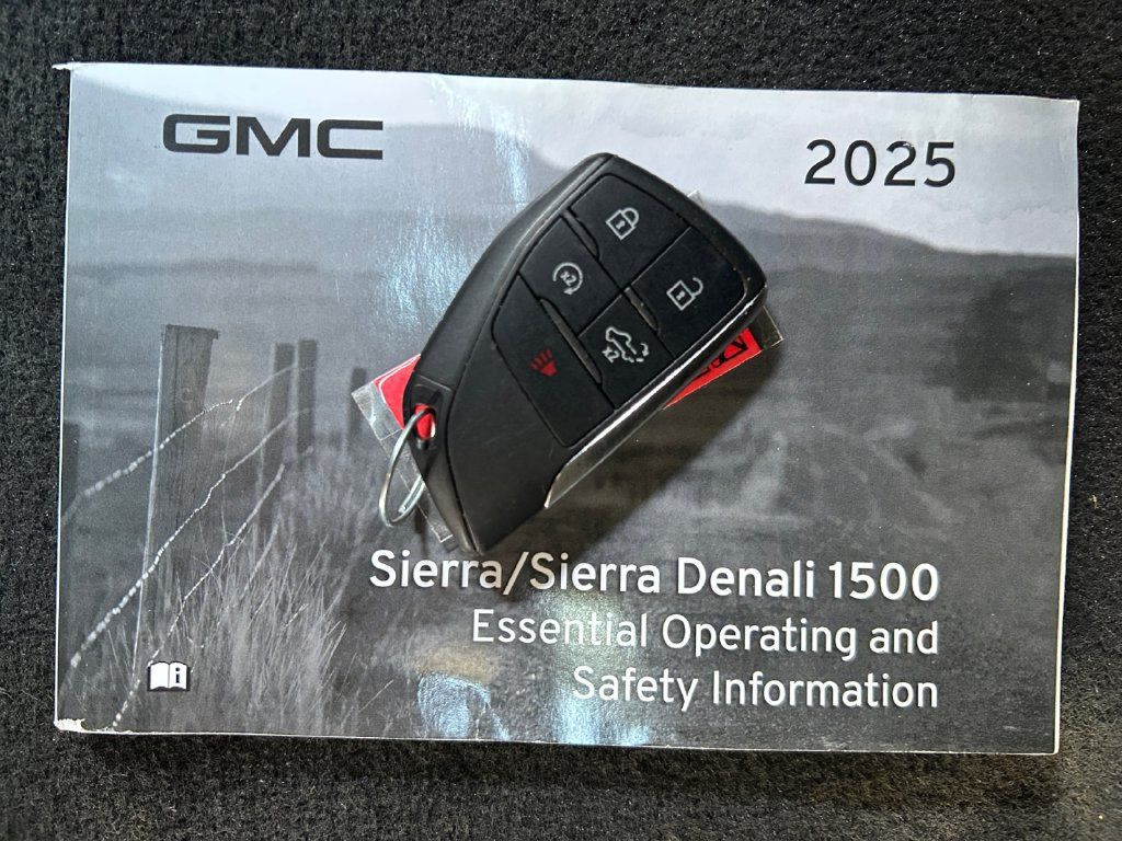 Used 2025 GMC Sierra 1500 SLT AWD/4WD image 28