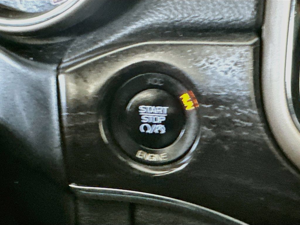 Used 2015 Jeep Grand Cherokee Limited AWD/4WD image 20