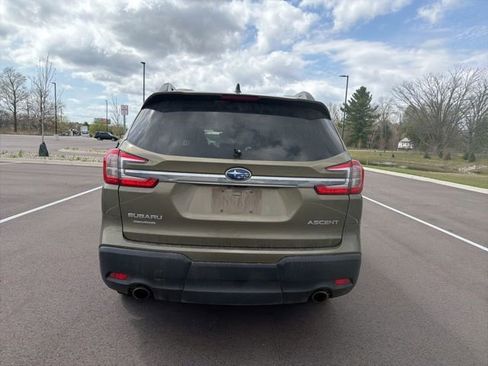 Used 2023 Subaru Ascent Premium image 5