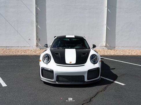 Used 2018 Porsche 911 GT2 RS RWD image 2
