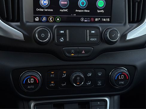 Used 2022 GMC Terrain SLT w/ Infotainment Package II AWD/4WD image 26