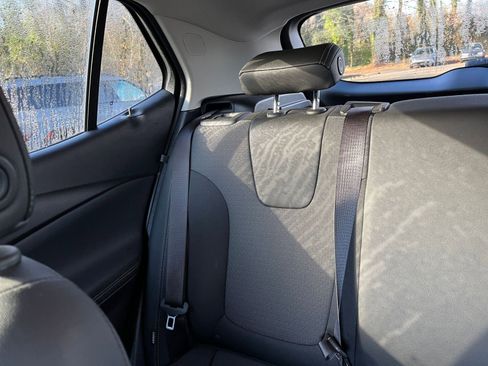 Used 2025 Buick Encore GX Preferred image 37