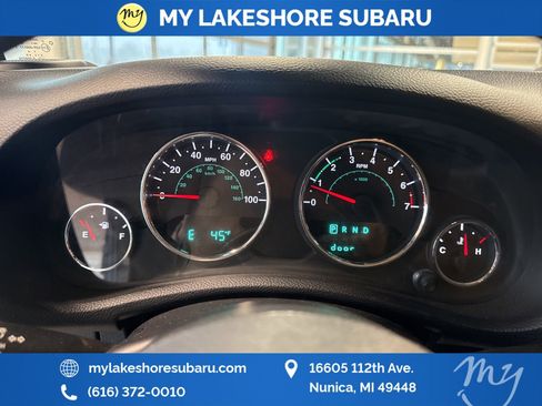 Used 2015 Jeep Wrangler Unlimited Sahara image 14