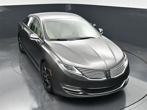 Used 2016 Lincoln MKZ AWD image 21
