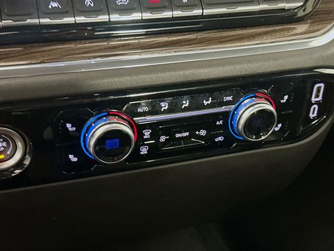 Used 2024 GMC Sierra 1500 Elevation AWD/4WD image 23
