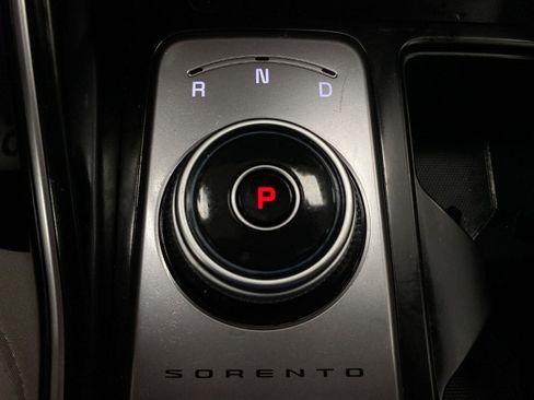 Used 2024 Kia Sorento EX AWD/4WD image 28