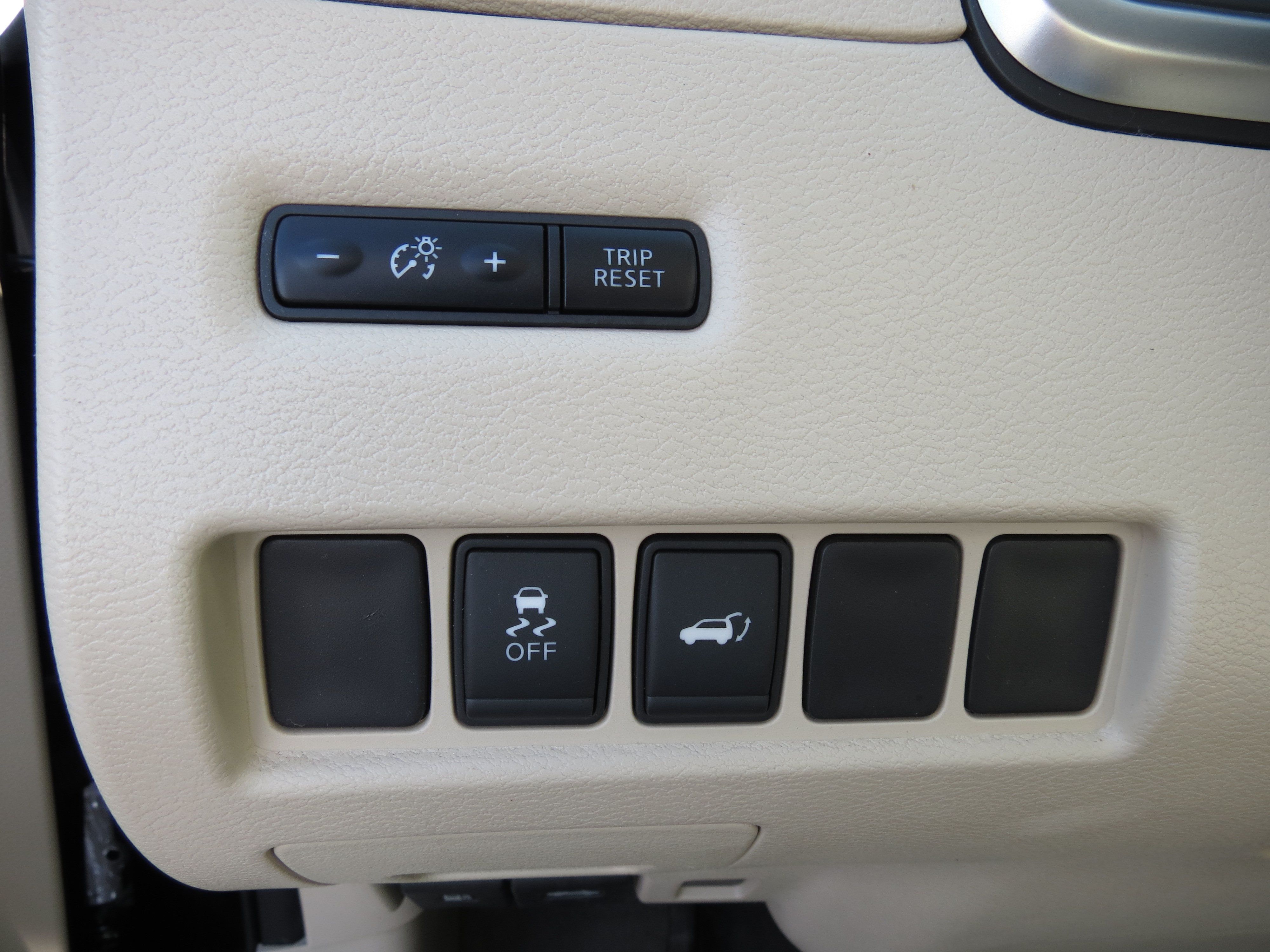 Used 2016 Nissan Murano SL w/ SL Technology Package FWD image 18