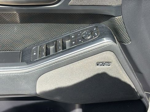 Used 2024 Lexus GX 550 w/ Accessory Package (2T) image 12